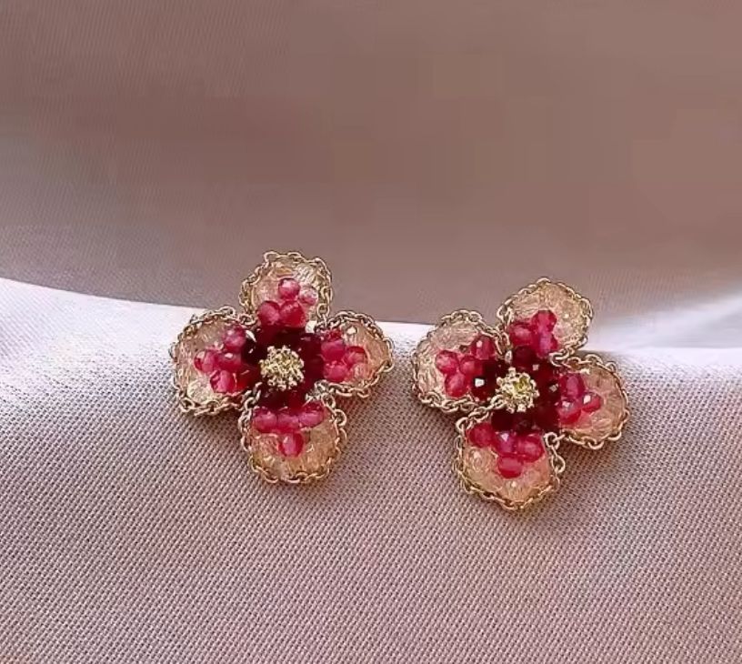 Fern Beaded Earrings in Pink