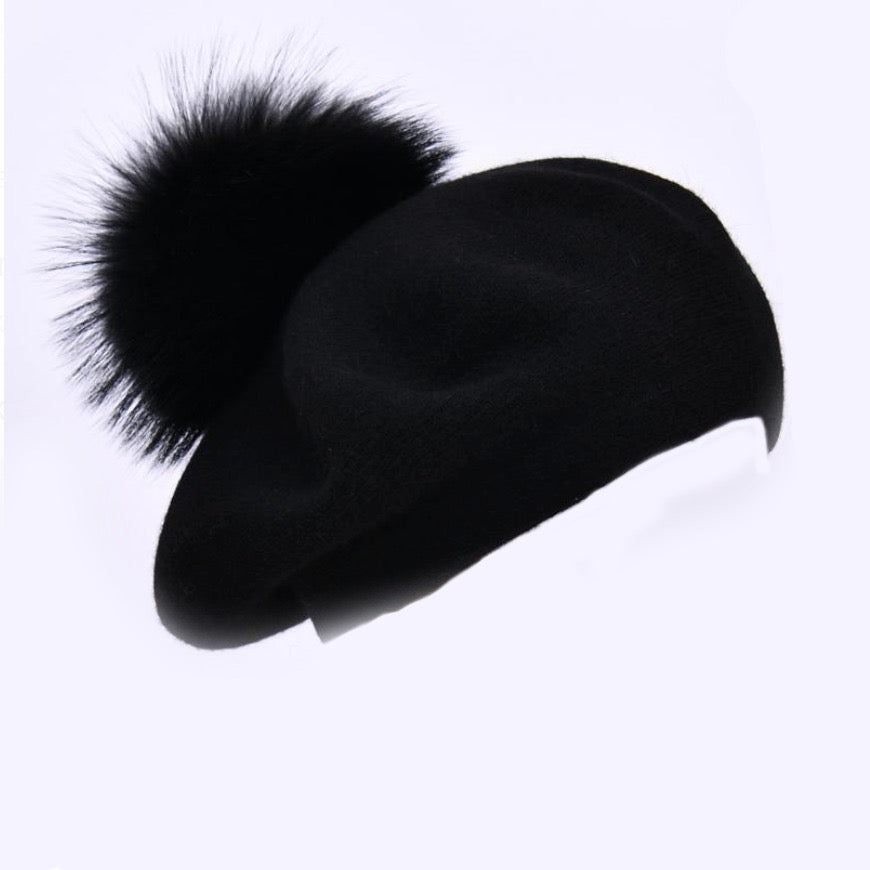 Beret with PomPom Black